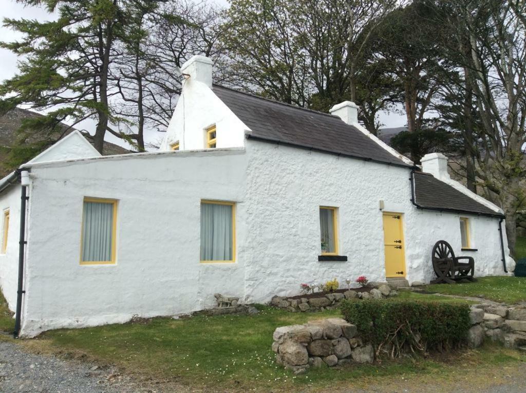 Stunning Views At Ballagh Cottage Newcastle นิวคาสเซิล ภายนอก รูปภาพ