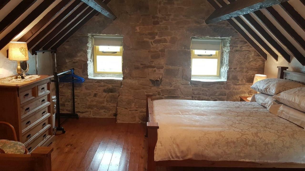 Stunning Views At Ballagh Cottage Newcastle นิวคาสเซิล ภายนอก รูปภาพ